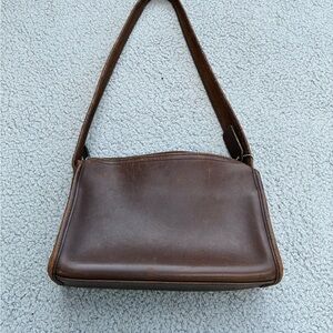 coach vintage leather shoulder bag